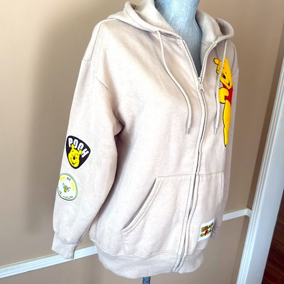 DISNEY❤️WINNIE THE POOH💛SAND SOFT LONG SLEEVE ZIP-UP HOODIE SIZE MEDIUM 🌟EUC🌟 - Picture 3 of 16